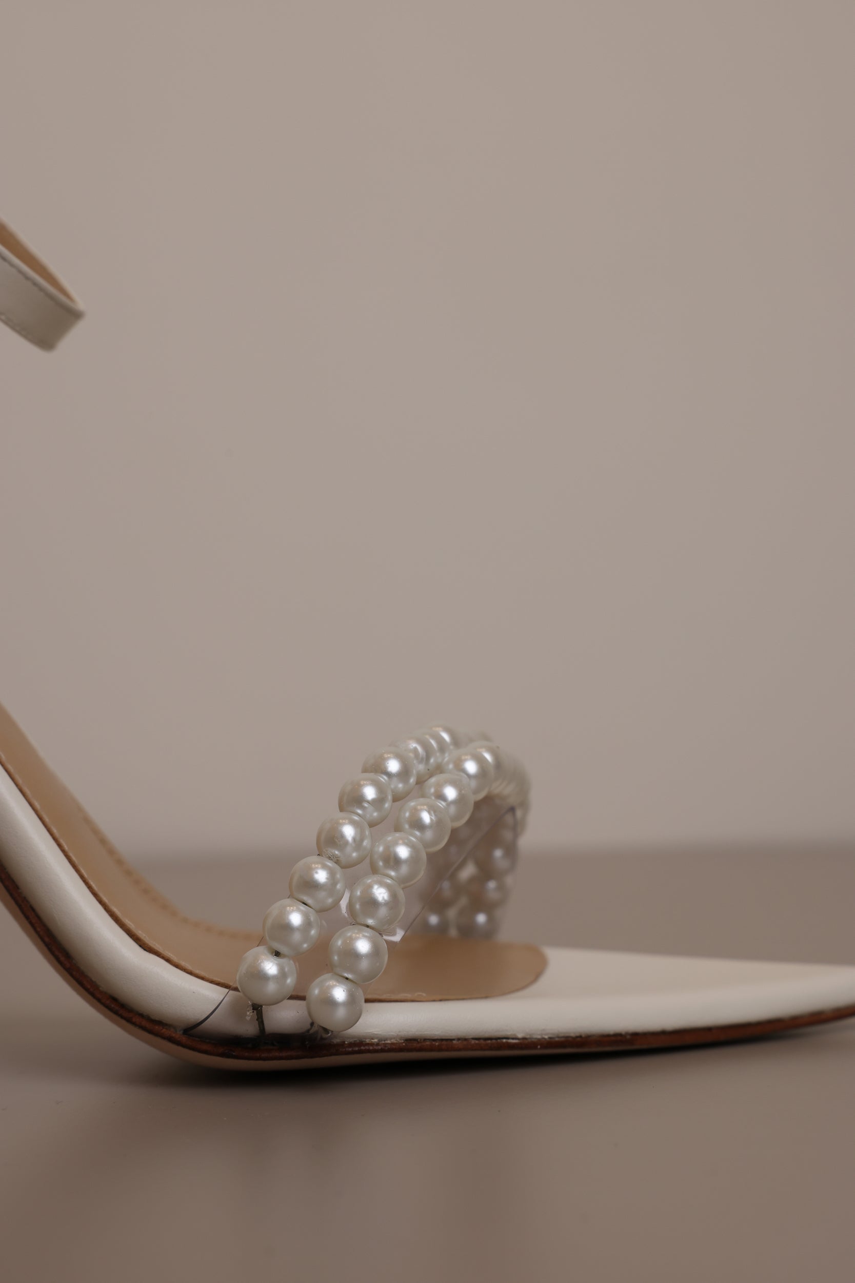 Pointed Toe Pearly Bridal Sandals
