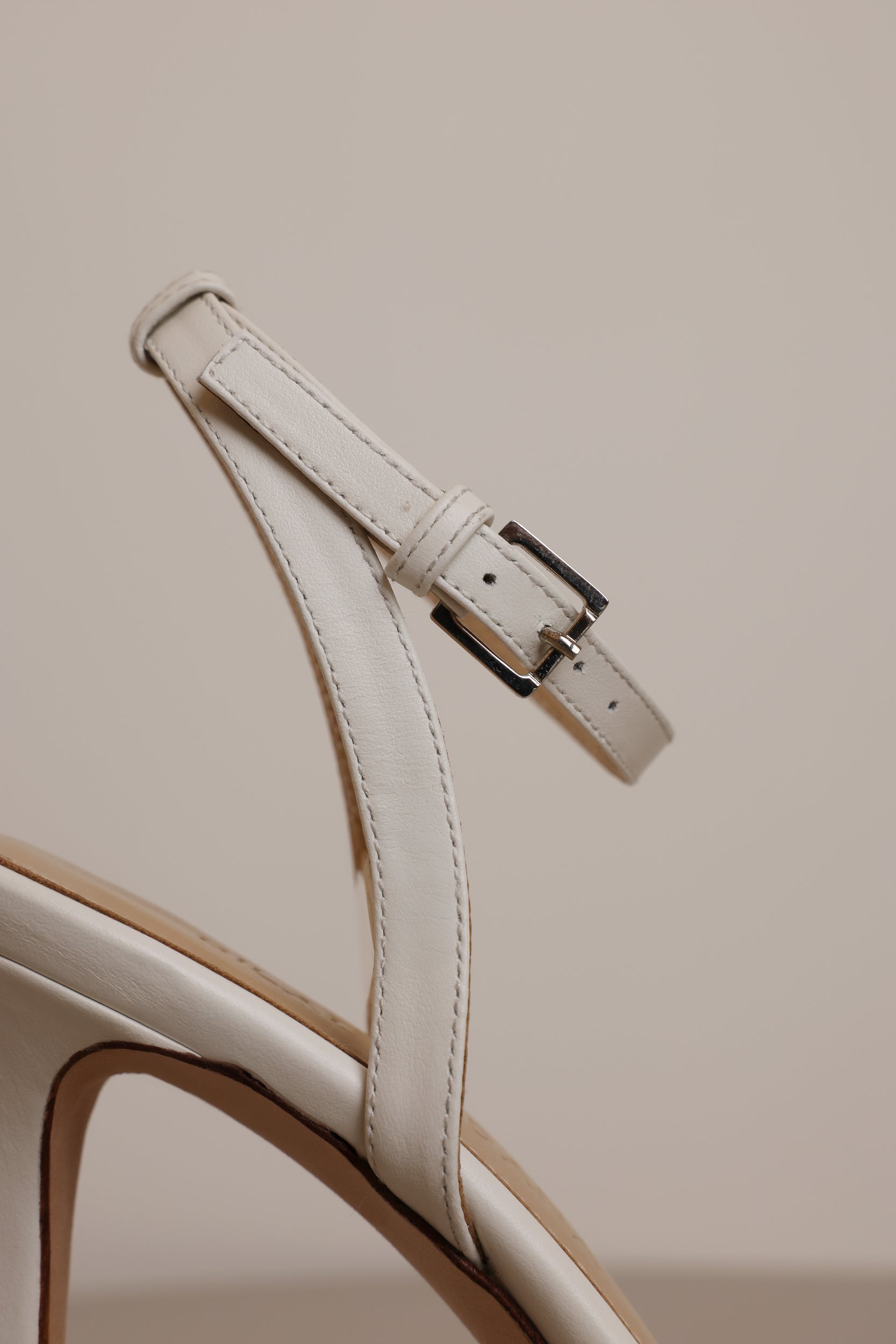 Pointed Toe Pearly Bridal Sandals